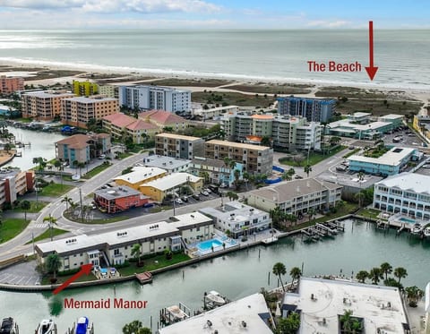 Mermaid Manor. Only 2 block to the BEACH!