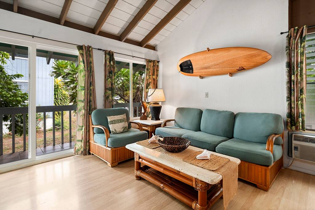 New A/C Central Kona Surf House 4bd/4bth Sleeps8