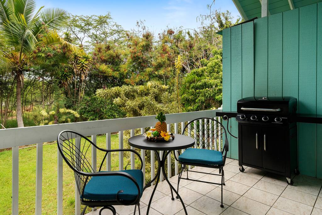 New A/C Central Kona Surf House 4bd/4bth Sleeps8