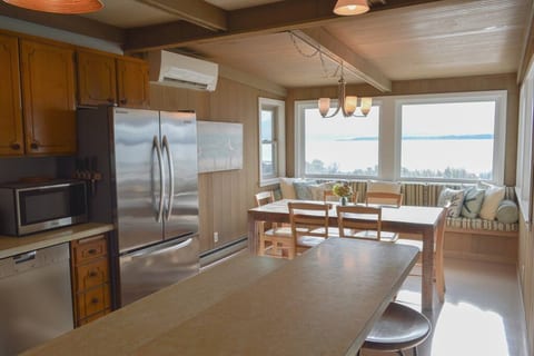Sand Dollar House on Sunlight Beach, Whidbey