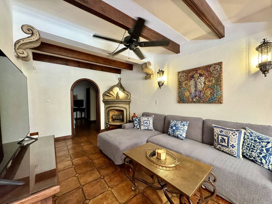 Colonial home with rooftop view - San Miguel de Allende