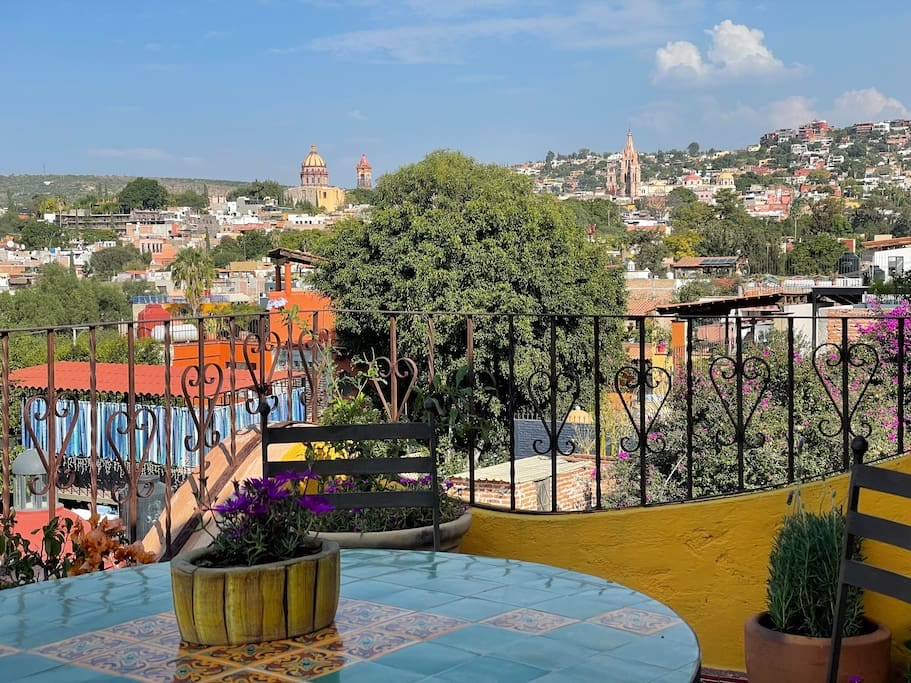 Colonial home with rooftop view - San Miguel de Allende