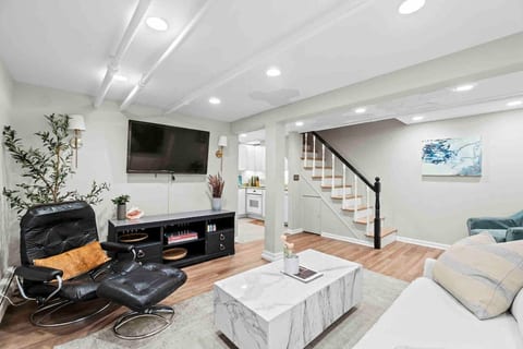 Luxury Private Oasis near Georgetown w/ parking