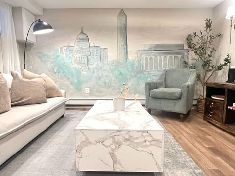 DC monuments mural in the living room/secondary bedroom