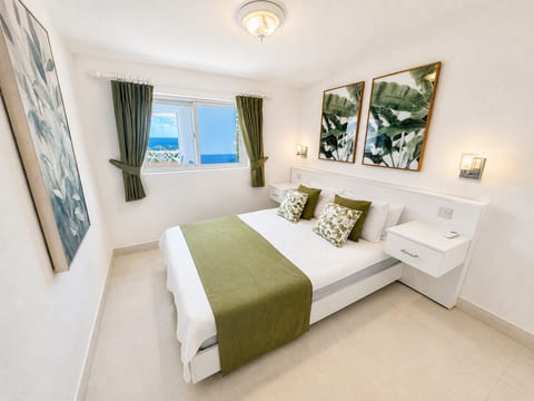Bedroom 3 with double bed