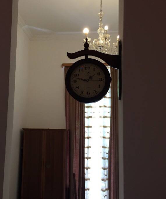 sololaki-apartment-in-150-y-o-art-nouveau-house/