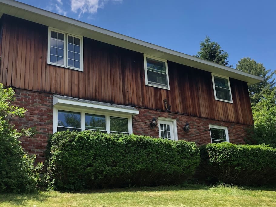Garden-level Country Oasis Apt. - Nassau