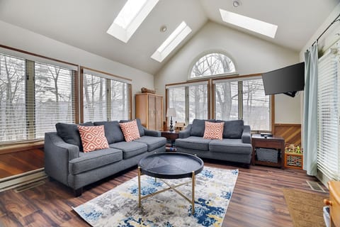 Dreamy Mountain & Lake Escape | Sleeps 14 | 5 BR