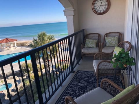 balcony ocean view 
