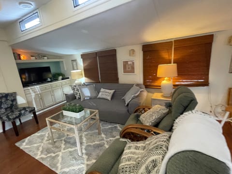 Cozy beach cottage