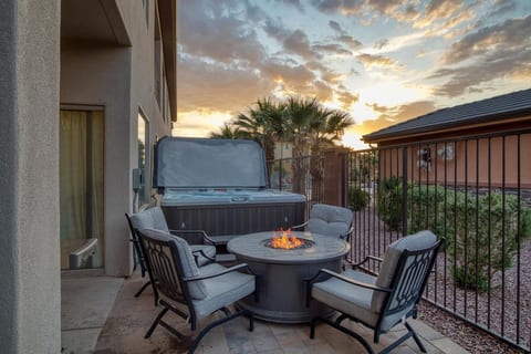 Zion Poolside + Private Spa | 16+ Guest | EV plug