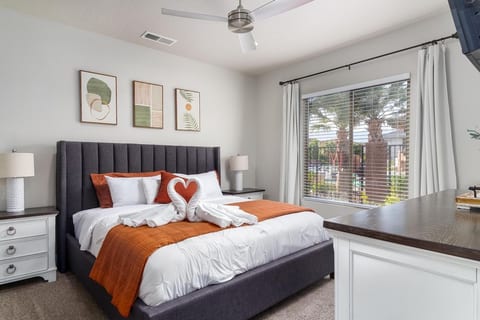 Zion Poolside + Private Spa | 16+ Guest | EV plug image 1
