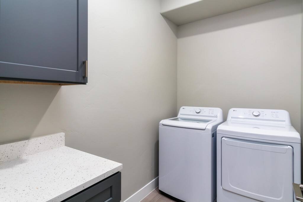 zion-adventure:-6br-private-pool-and-spa-20-guests/