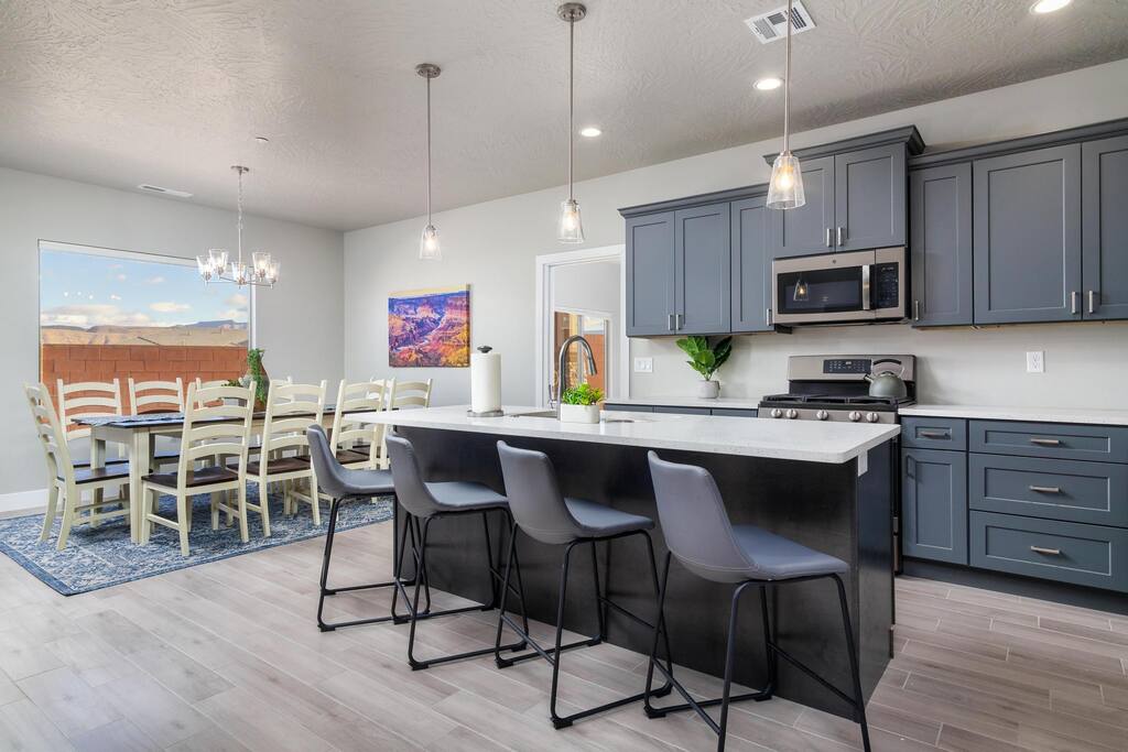 zion-adventure:-6br-private-pool-and-spa-20-guests/