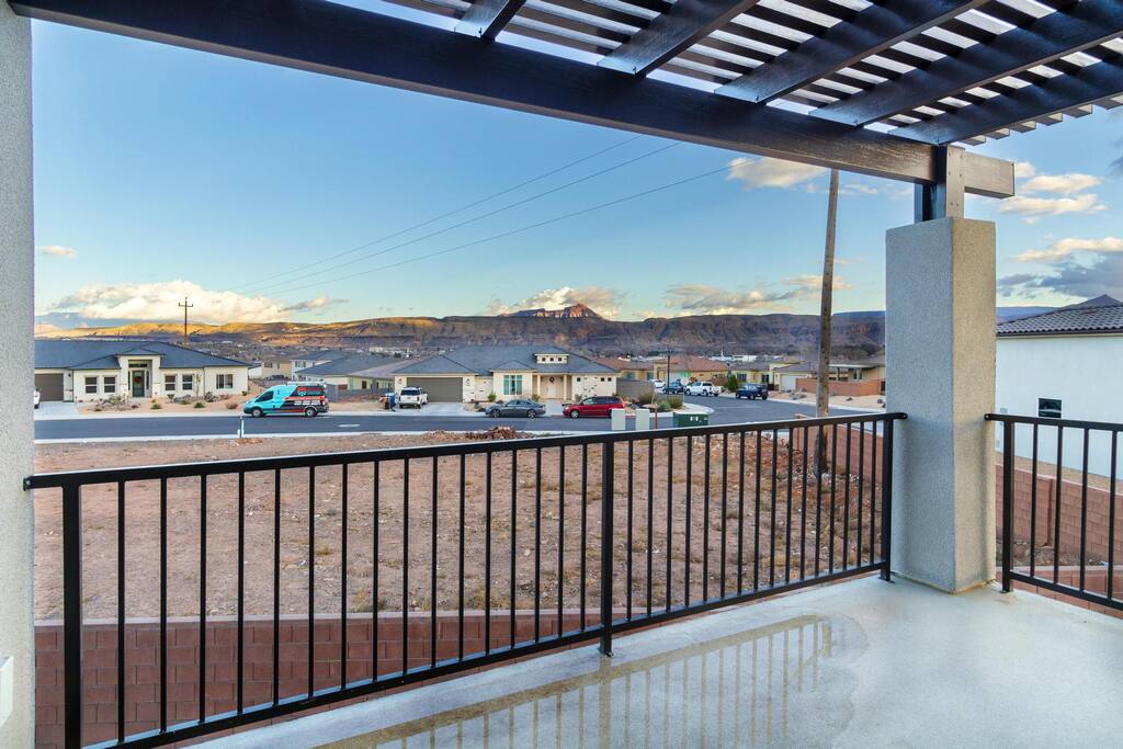 zion-adventure:-6br-private-pool-and-spa-20-guests/