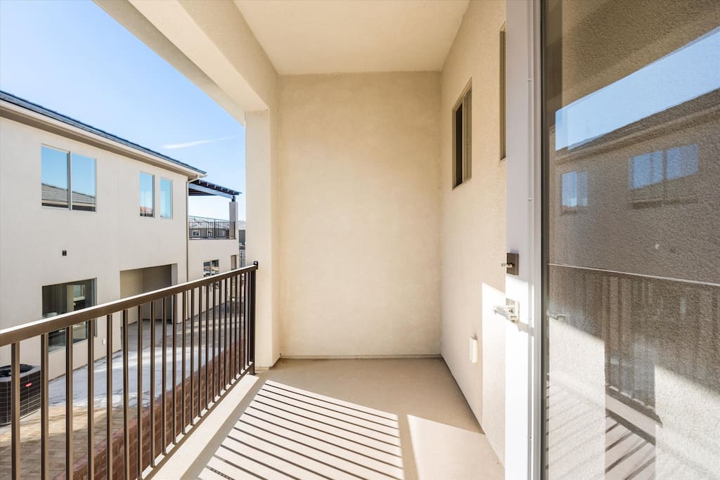 zion-boho-escape-and-private-hot-tub!-sleeps-18/