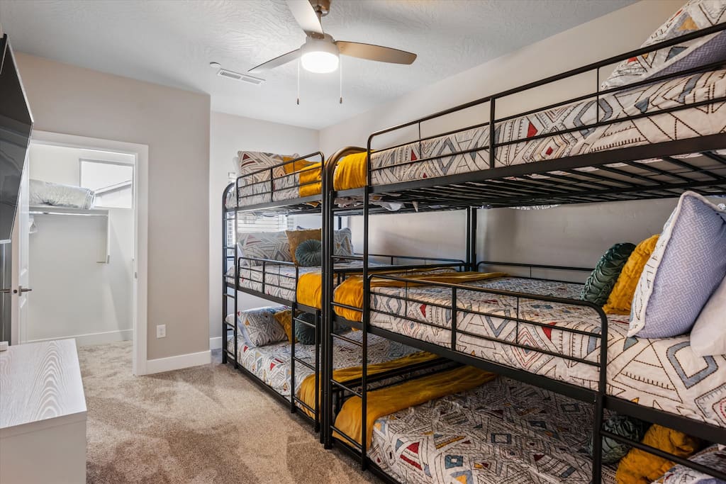 zion-boho-escape-and-private-hot-tub!-sleeps-18/