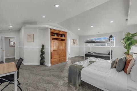Near Zion 7BR • Heated Pool, Spa & Game Room