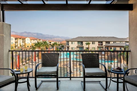 Luxury Resort | Pool View+Private Spa| 18+ Guest