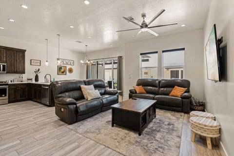Zion Springs in Ocotillo | Pool + Spa | 8 Guests