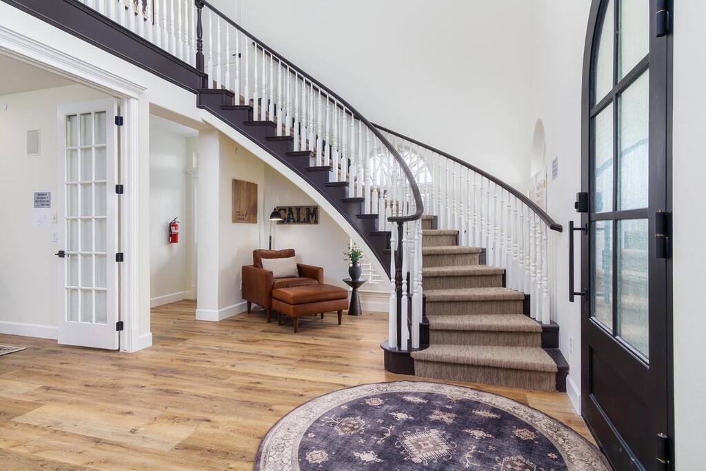 Mansion near Zions sleeps 20+| Private pool & Yard - Hurricane