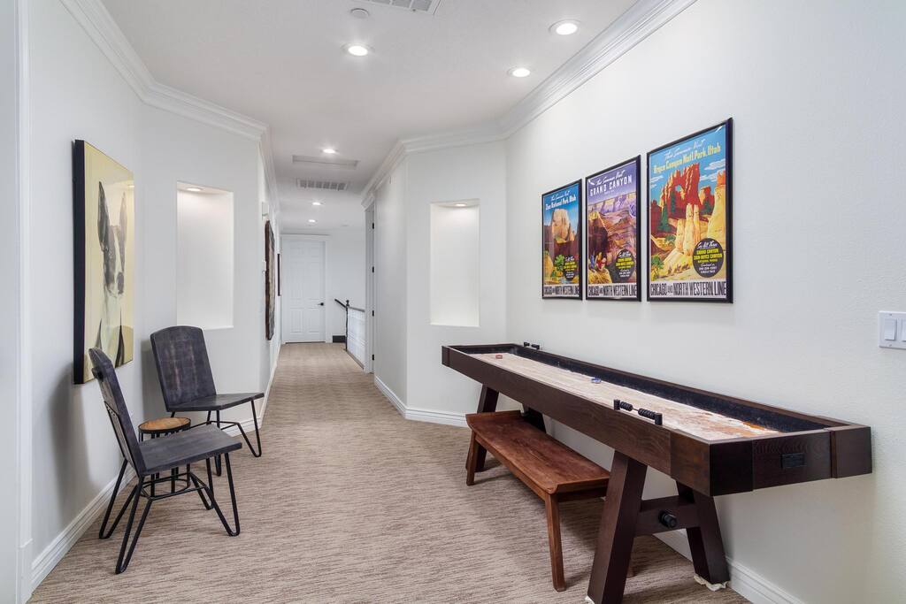 mansion-near-zions-sleeps-20+or-private-pool-and-yard/