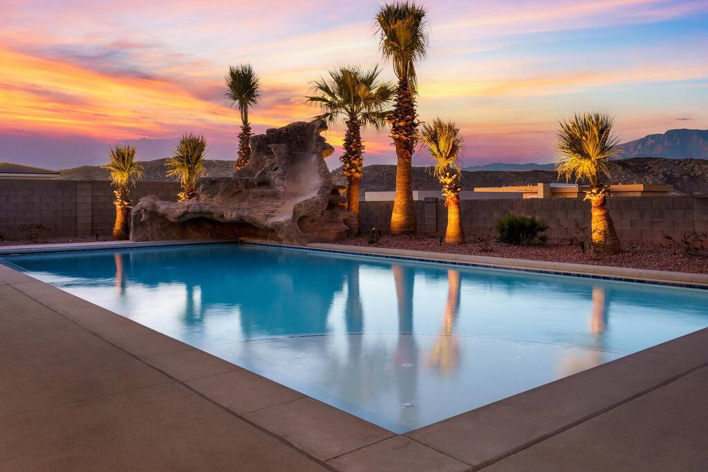 mansion-fits-34-or-movie-theater-+-luxury-backyard/