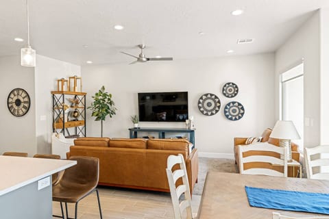 Fire + Spa Luxury | Zion Village | 12 Guest