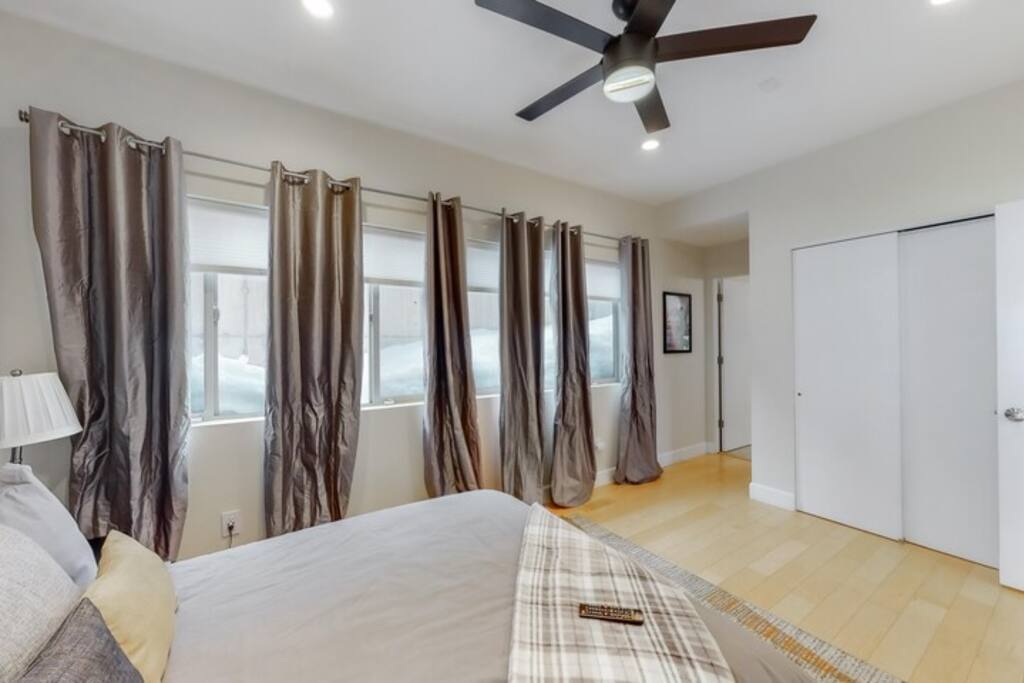 Luxury Slopeside Retreat | 10+ | Free Shuttle