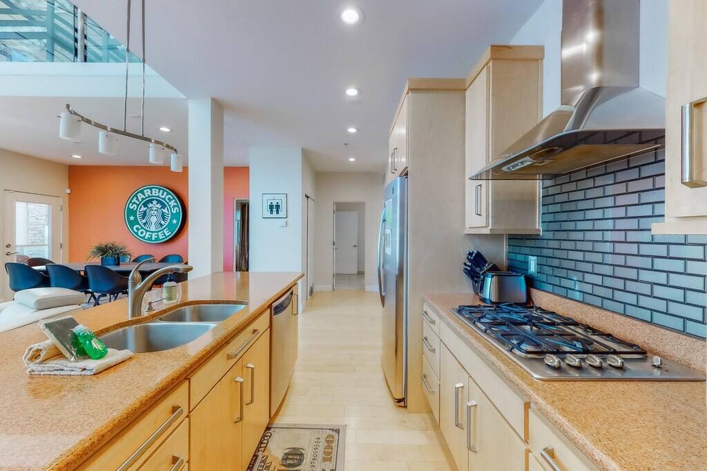 Luxury Slopeside Retreat | 10+ | Free Shuttle
