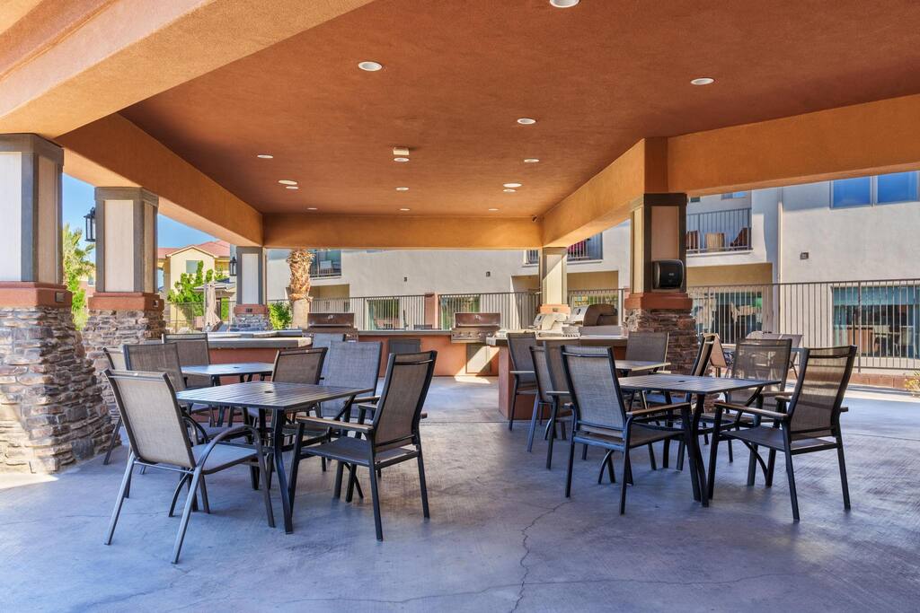 fresh+new-getaway-25-mins-to-zion-amazing-views/