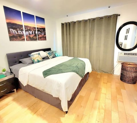 Remodeled Hollywood Condo, 2nd twin bed Availalble