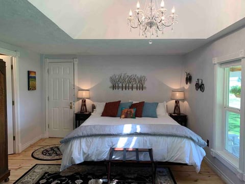 Principle suite, king bed,  attached bathroom