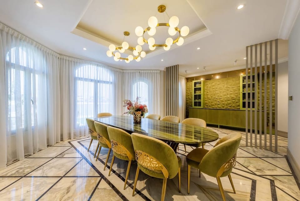 Sezavi | Villa on Palm Jumeirah | 4 bedroom + maid - Dubai