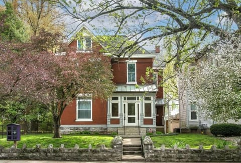 Modern Comfort + Historic Charm for Large Groups