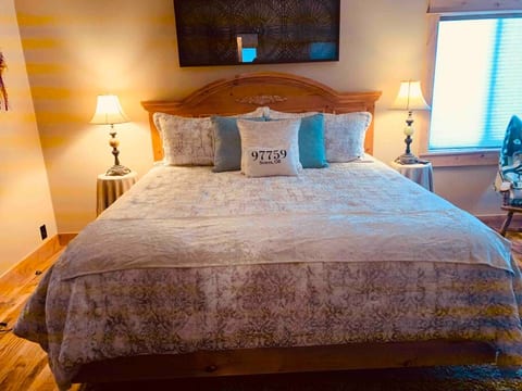 Principle suite, king bed