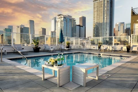 DTLA 303