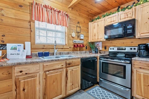 Winter Spcls#Hot Tub#Wood Fireplace#King Bed#Cozy