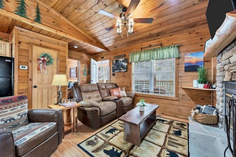 Winter Spcls#Hot Tub#Wood Fireplace#King Bed#Cozy