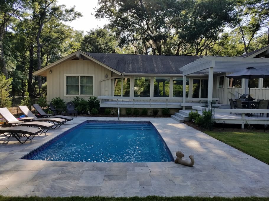 Private pool