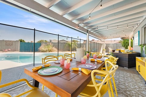 Vibrant OldTown Oasis! 4bdrm, HtdPool, Garage, EV+ image 2
