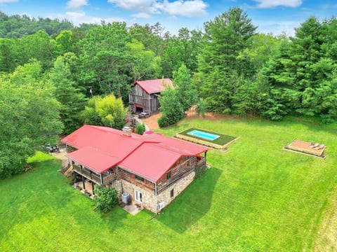 Huge Private Estate 5.2 acre 5m from DT Asheville