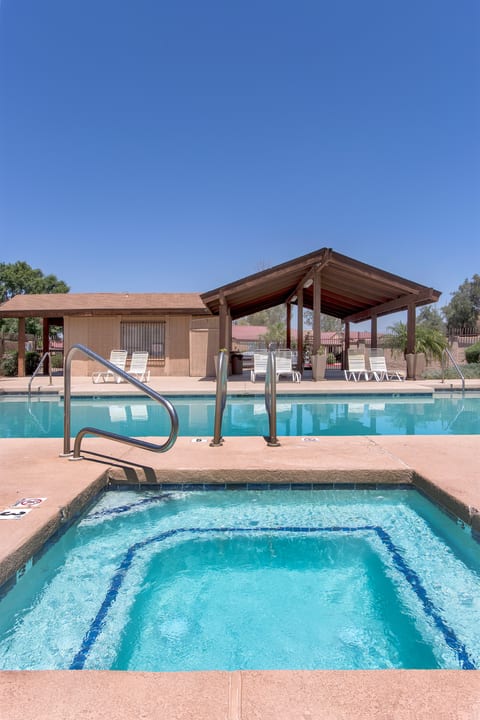 Conveniently Located Condo Near ASU