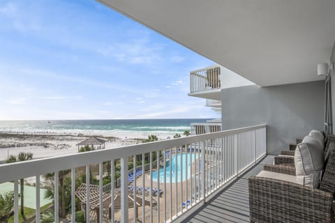 Pelican Beach 516 (2BR)