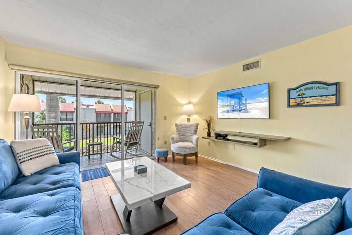 Dans Florida Condos Sea Dream at Runaway Bay - Bradenton Beach