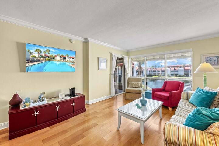 Dans Florida Condos Sea Esta at Runaway Bay - Bradenton Beach