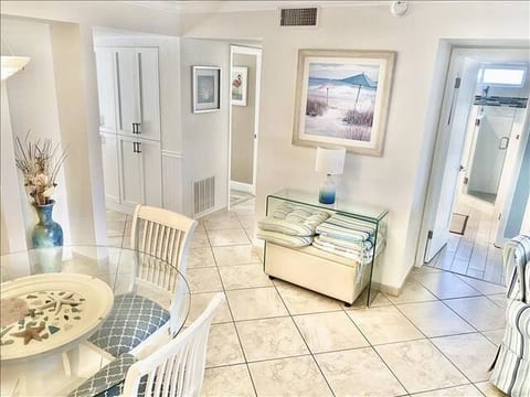 Dans Florida Condos Ocean Pearl at Runaway Bay