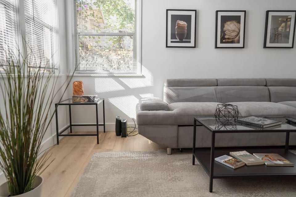 LIVING ROOM -- View 3D Virtual Tour of the Property Here: https://tinyurl.com/yhf97uzy