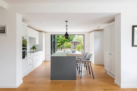 Beautiful countryside home, 10min drive to Bath