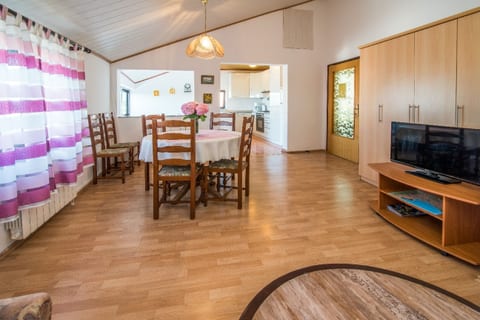 Apartment Sandra - Unit 1161-61